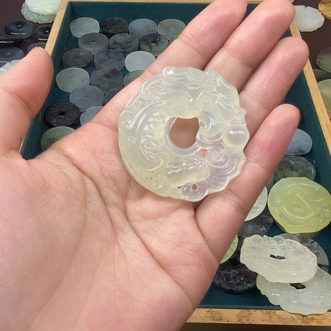 蛇纹石玉颈饰未镶嵌61