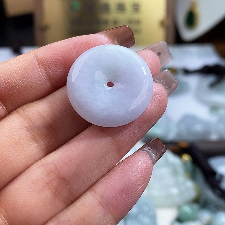 翡翠未镶嵌颈饰7605