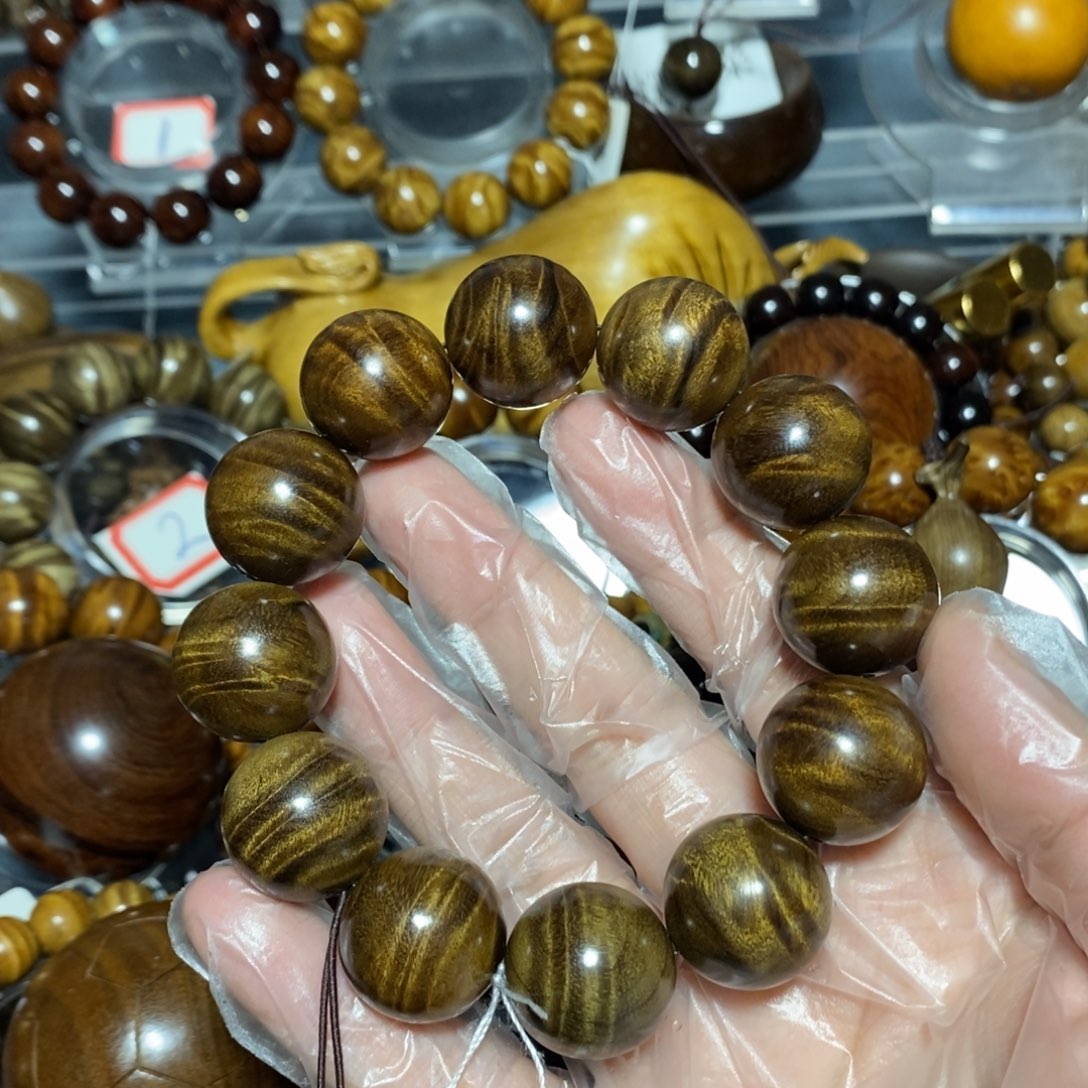 金丝楠木雕工艺品20