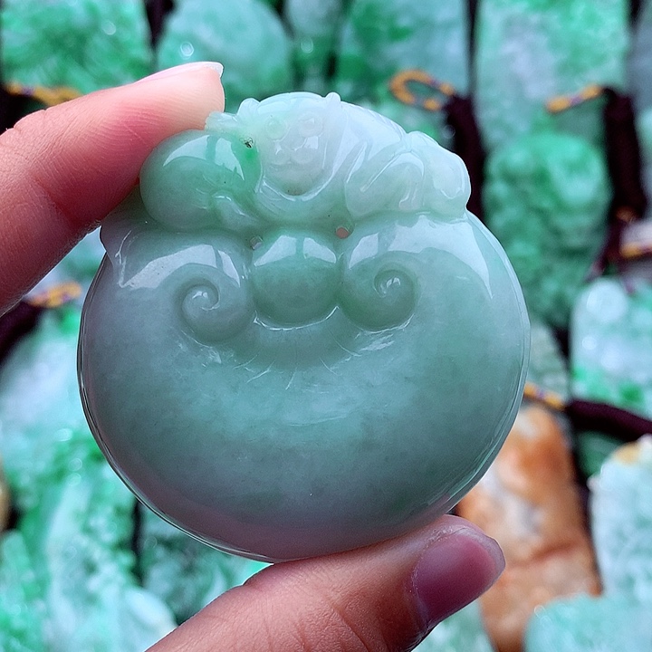 翡翠吊坠(不含链)未镶嵌