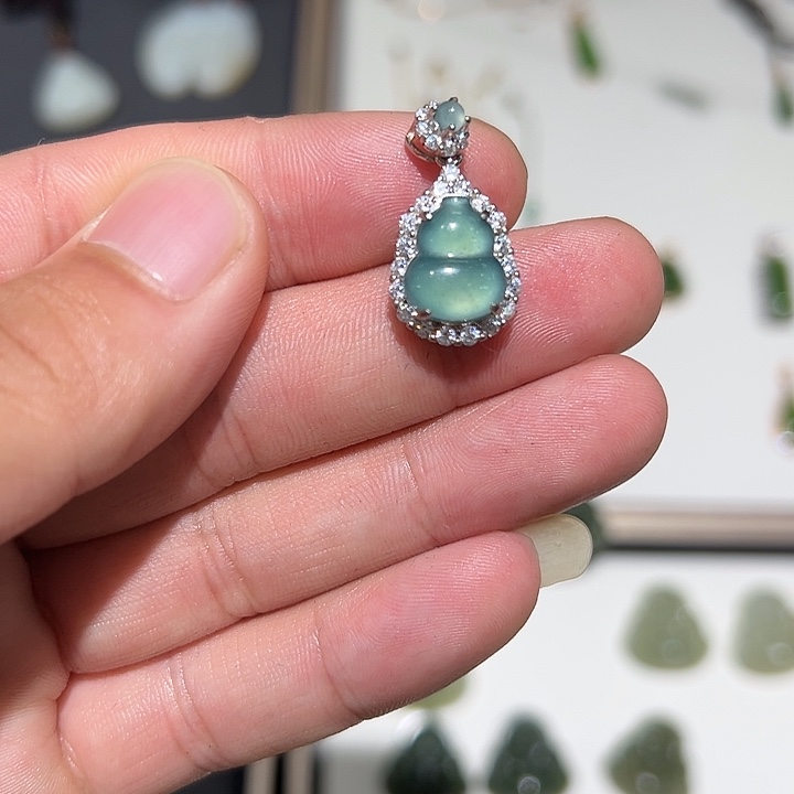 你***好翡翠银S925镶嵌颈饰