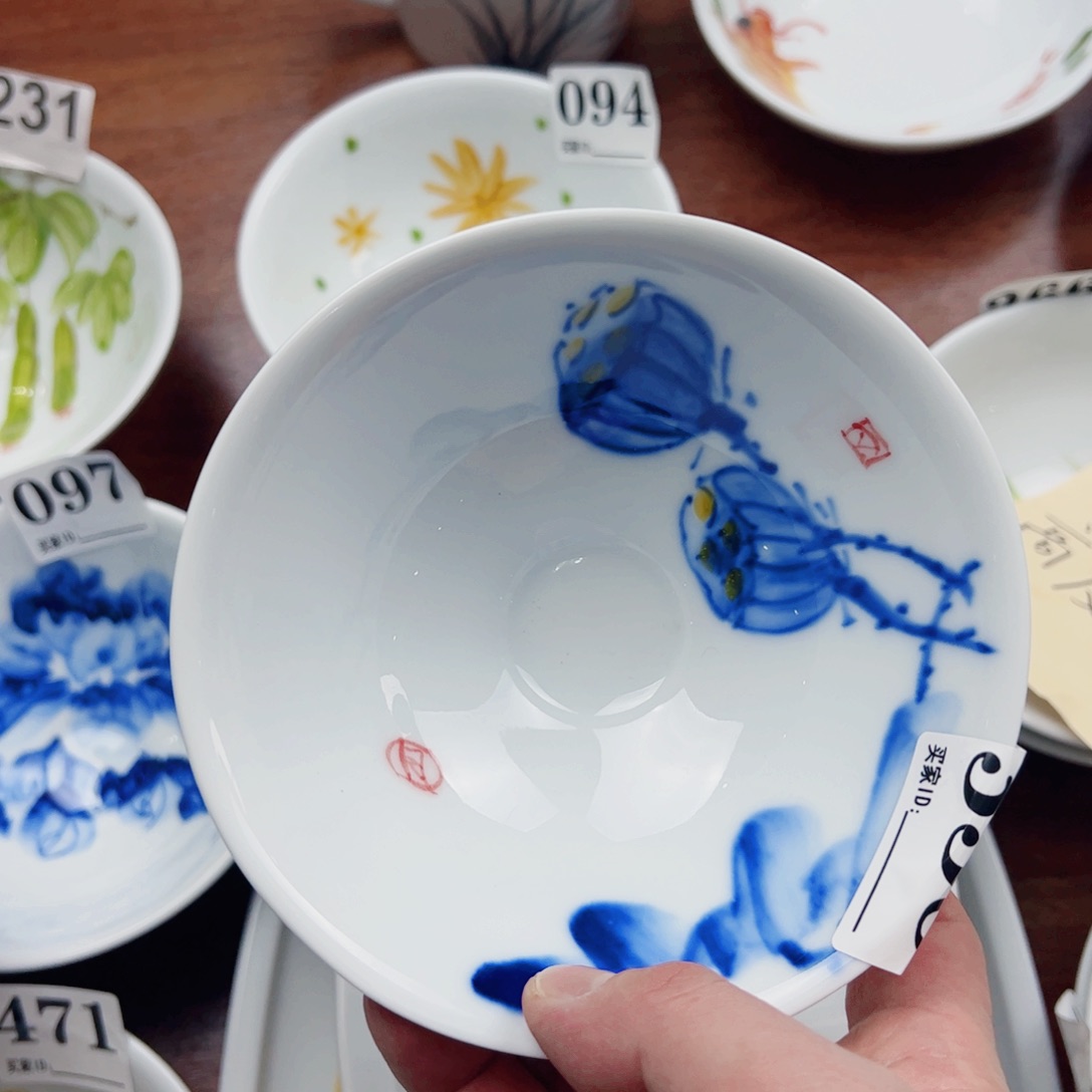 景德镇陶瓷手工手绘制作