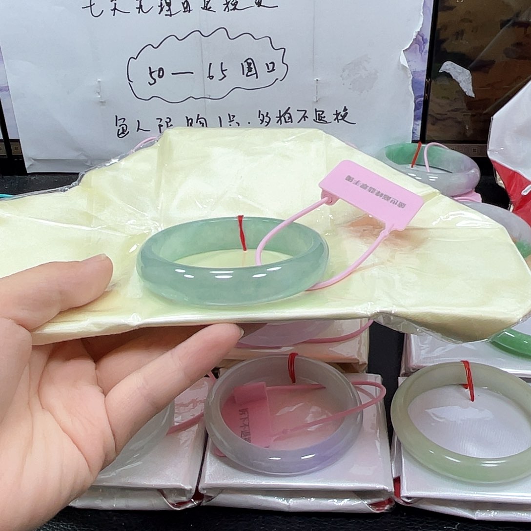 新中班3号时尚手镯