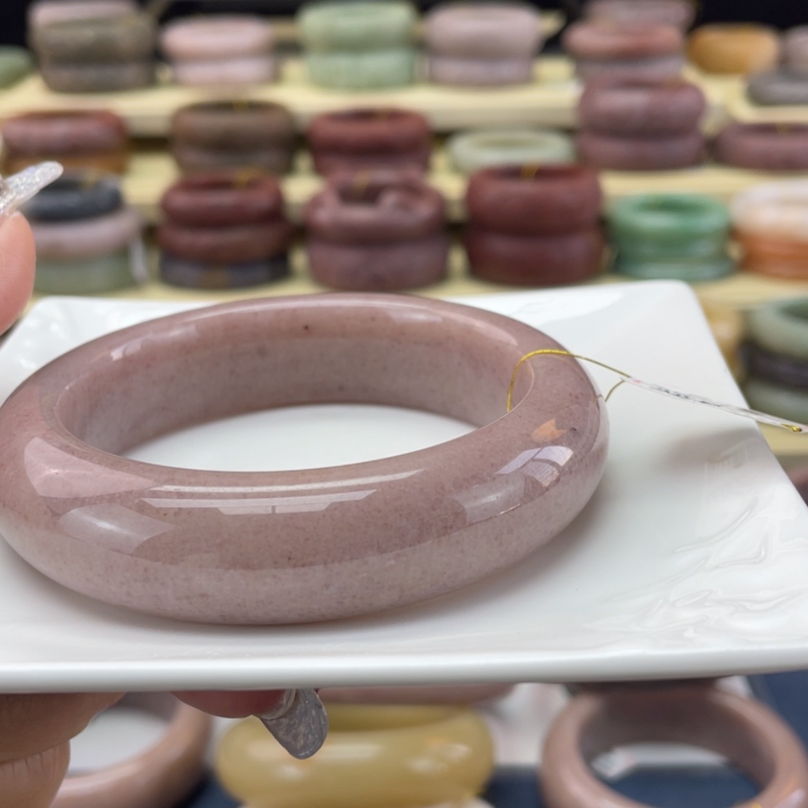 【闪购商品】石英质玉手镯未镶嵌︶****ヾ