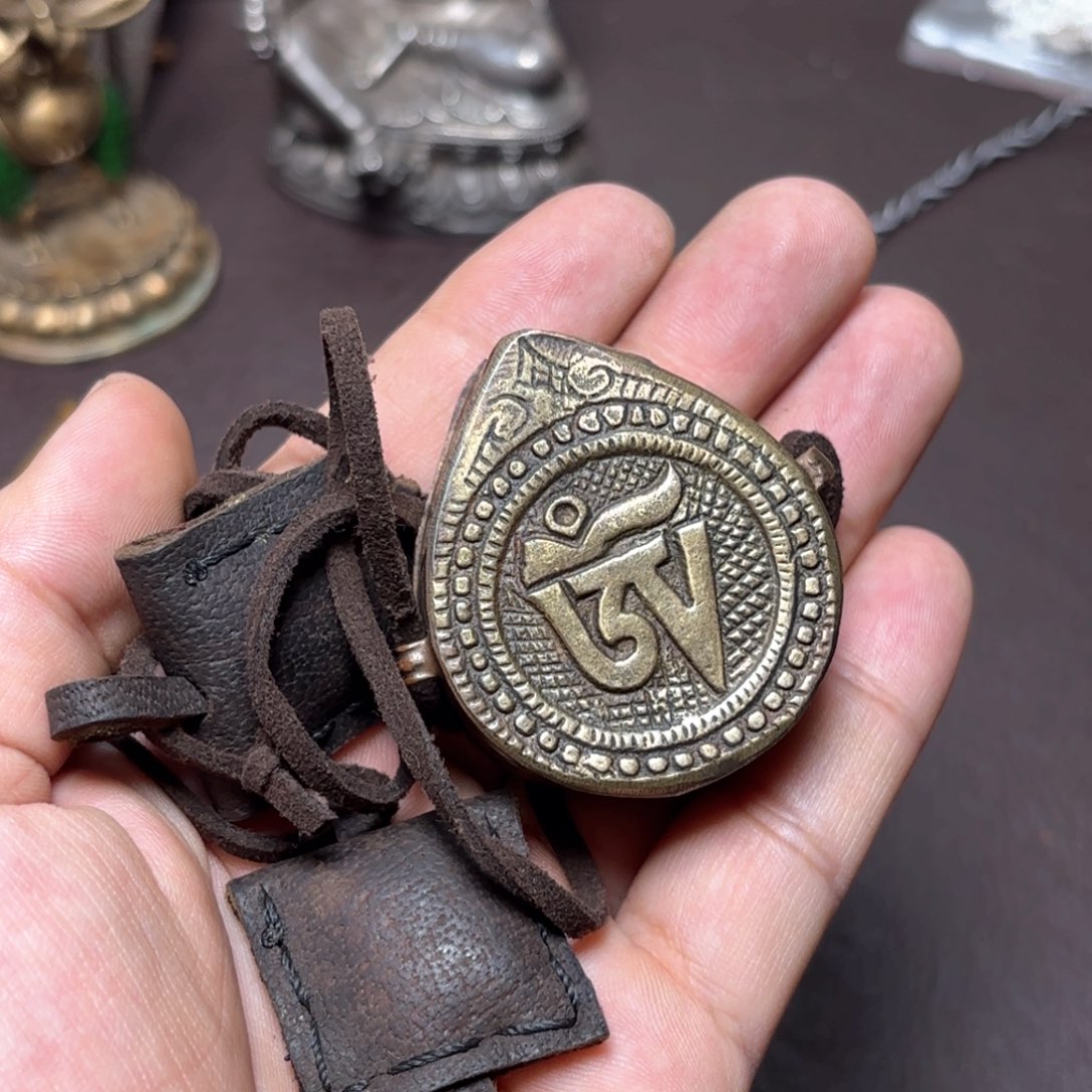 ༺*༻铜星月菩提挂件菩提