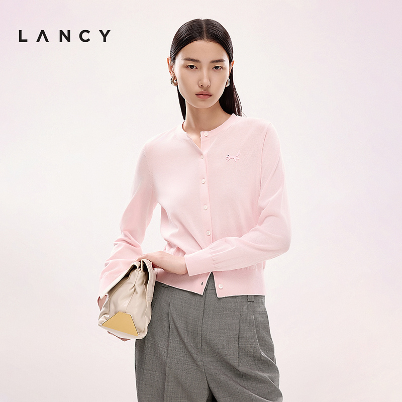 LANCY/朗姿俪雅2025年夏新款气质优雅短款开衫淡粉色圆领长袖针织