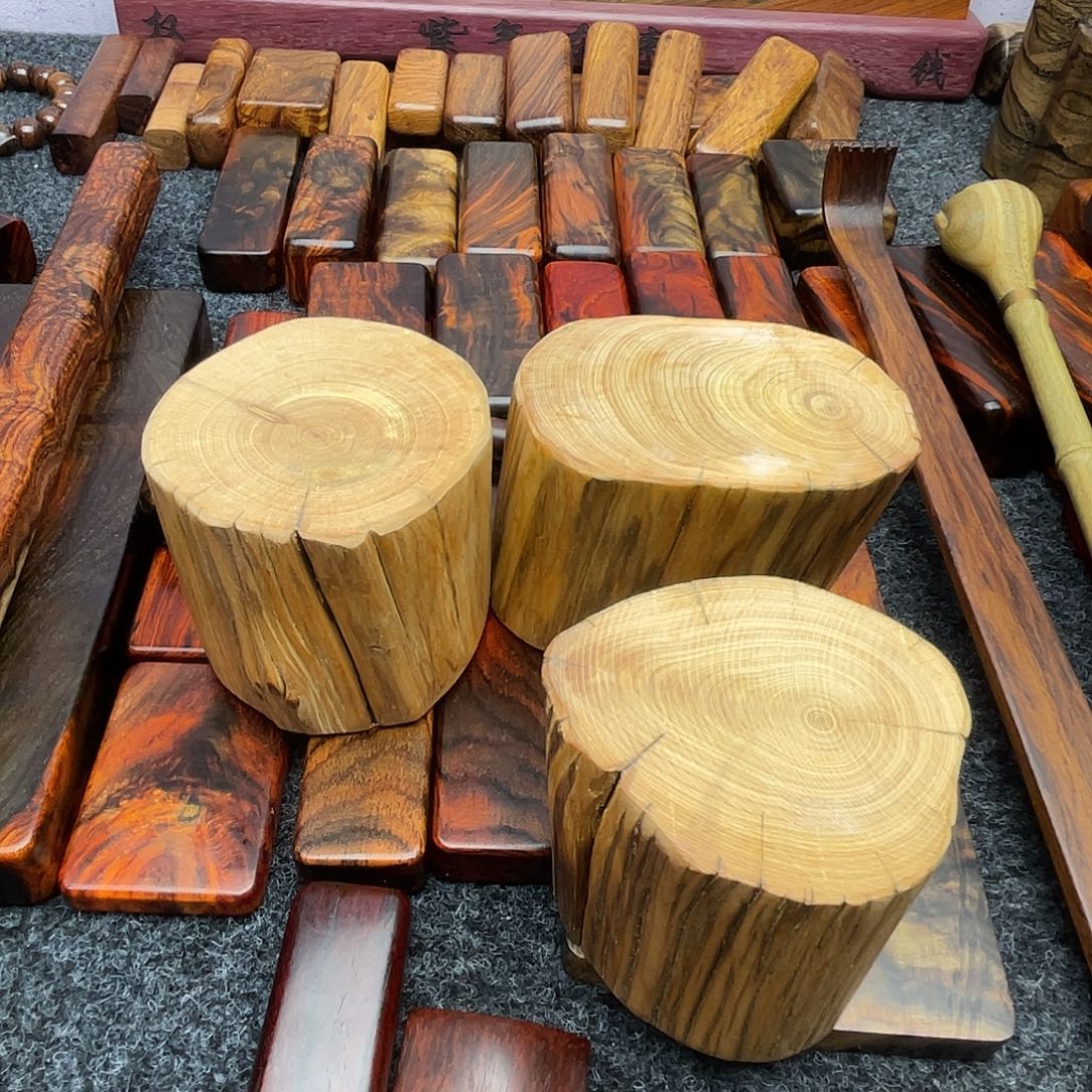 唐***露交趾黄檀（大红酸枝）