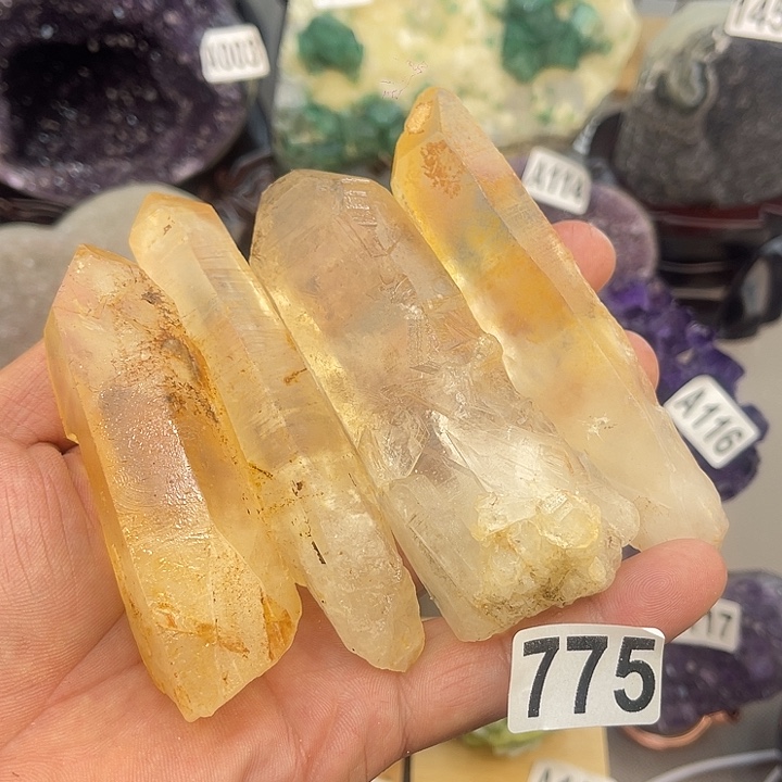 未镶嵌水晶大型摆件（非配饰）