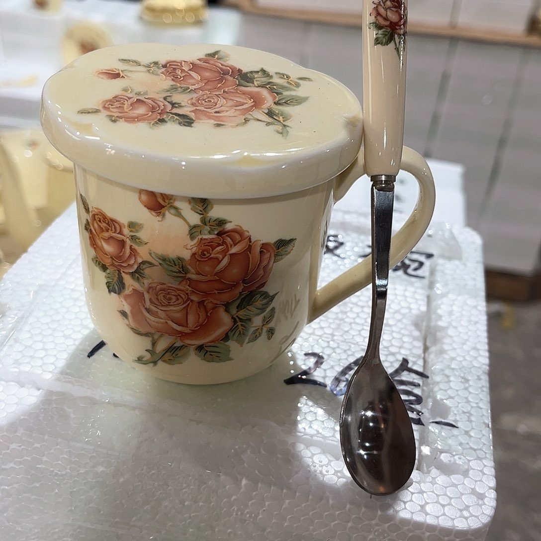 陶瓷………………………………