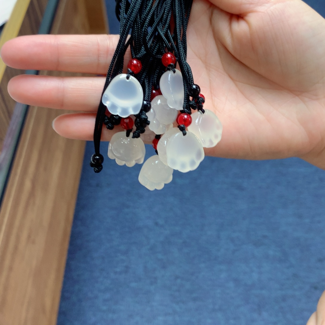 翡翠未镶嵌颈饰买断