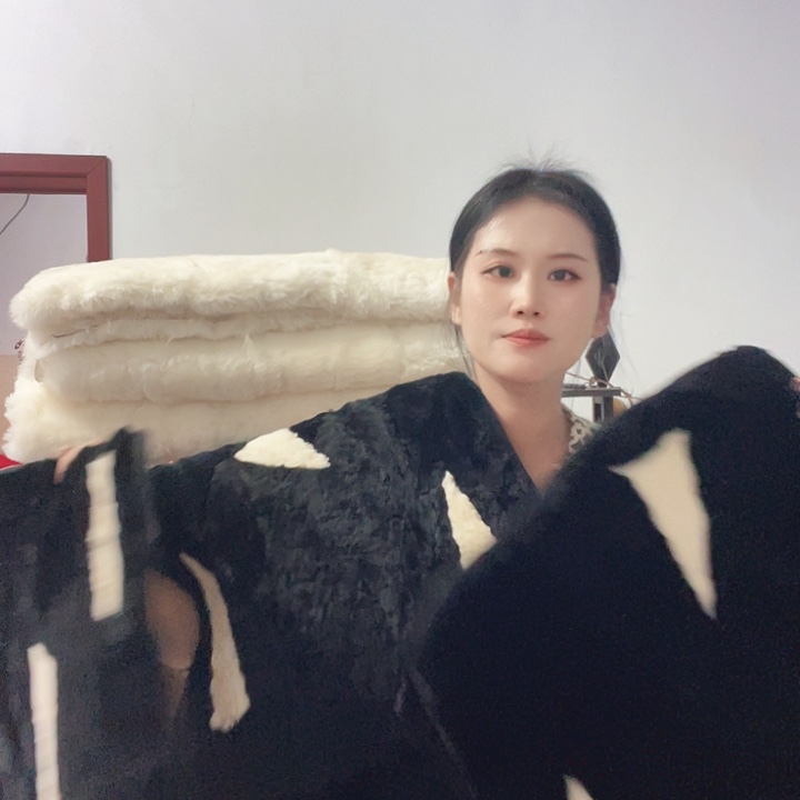 小***车黑色拼花加厚款三件套