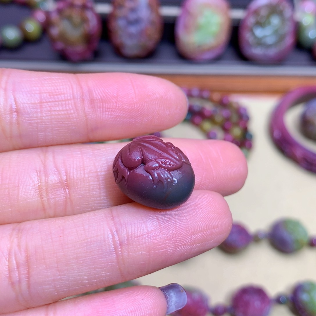 玛瑙挂件未镶嵌盐源