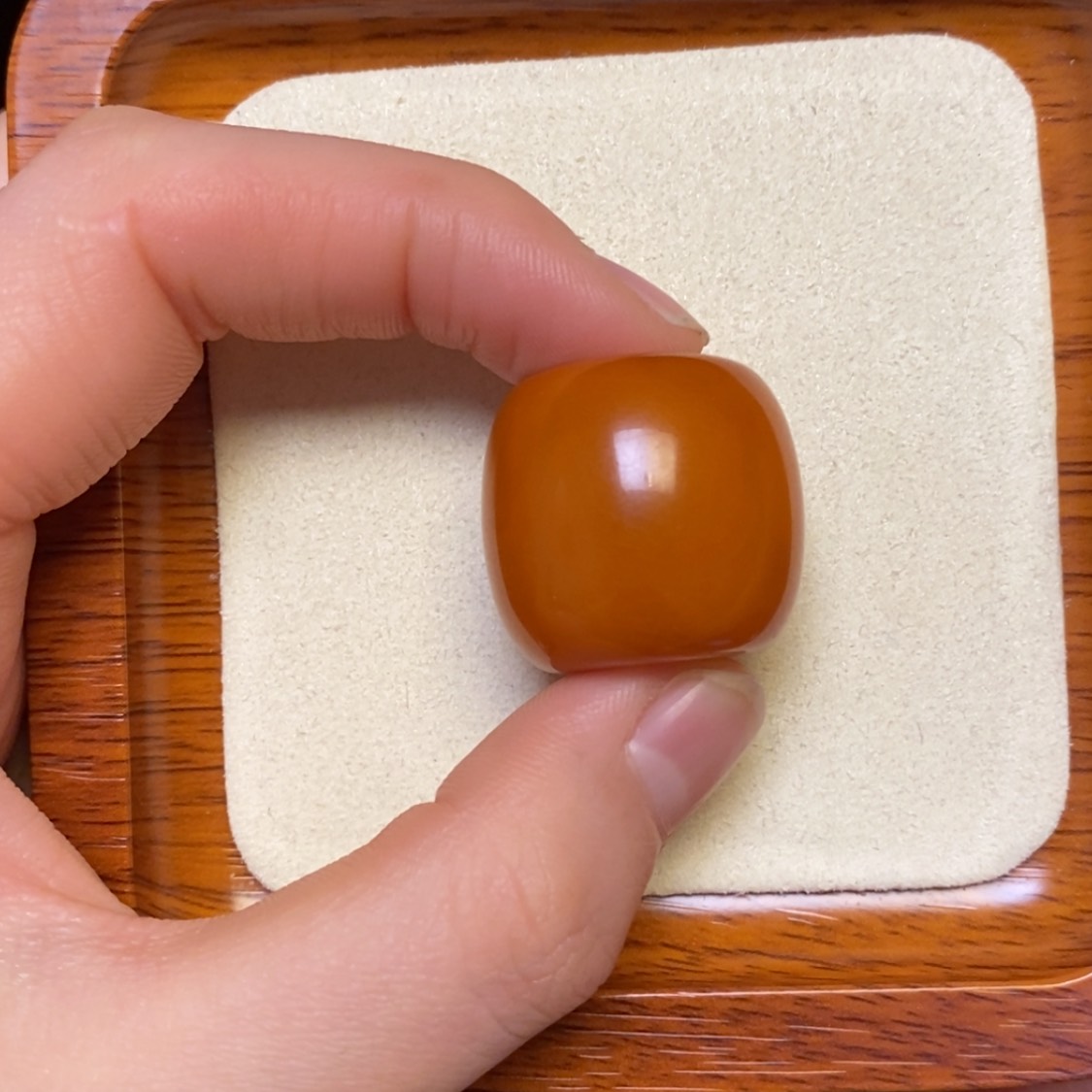 【闪购商品】蜜蜡裸石未镶嵌单珠