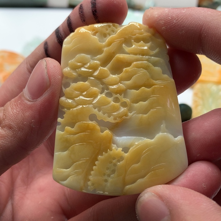 翡翠未镶嵌颈饰保真天然a货翡翠