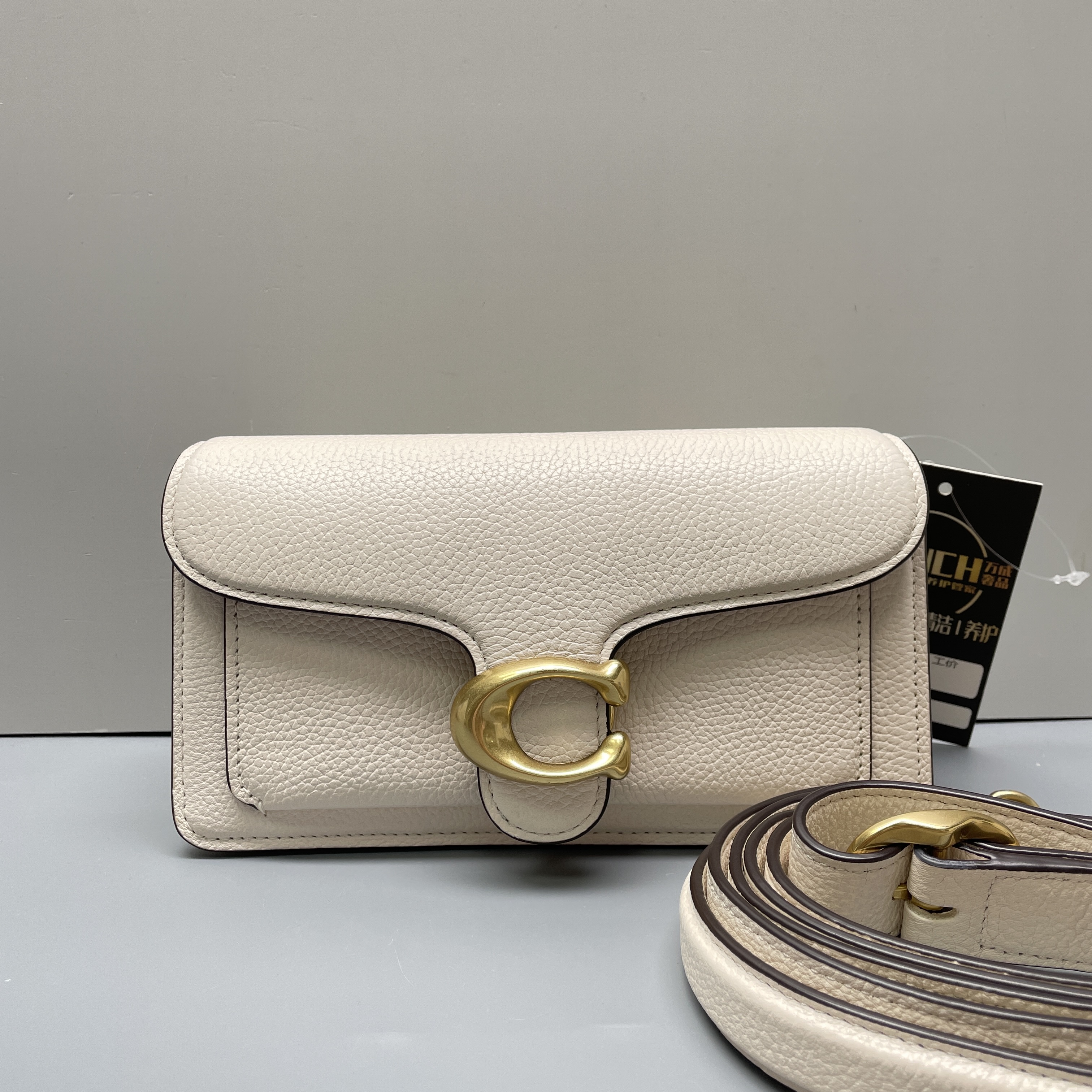 95新 COACH/蔻驰 tabby20白色酒神斜挎包20*11*7cmM110206