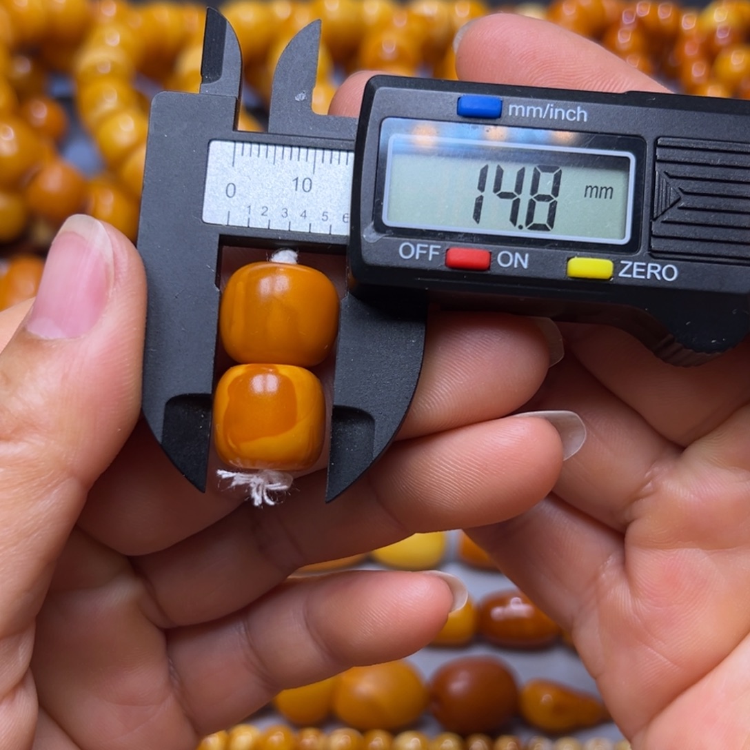 琥珀未镶嵌吊坠(不含链)