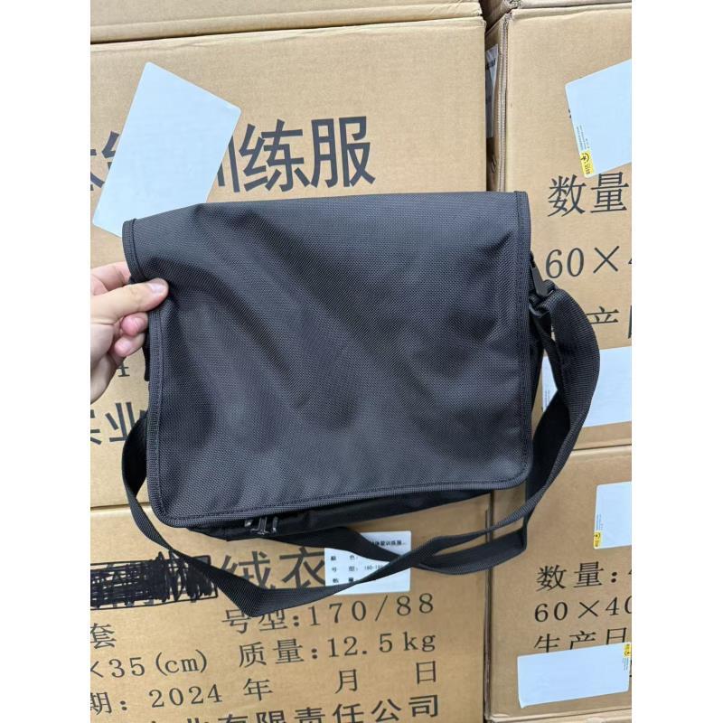 软面包光面挎包中国风纯色拉链休闲风运动风方形挎包