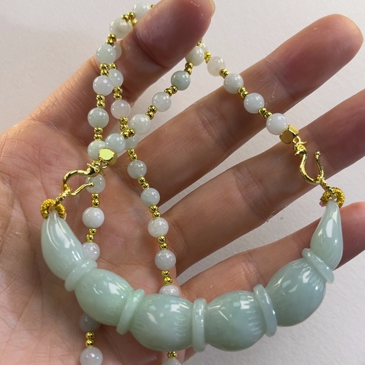 翡翠吊坠(赠链)未镶嵌代编织