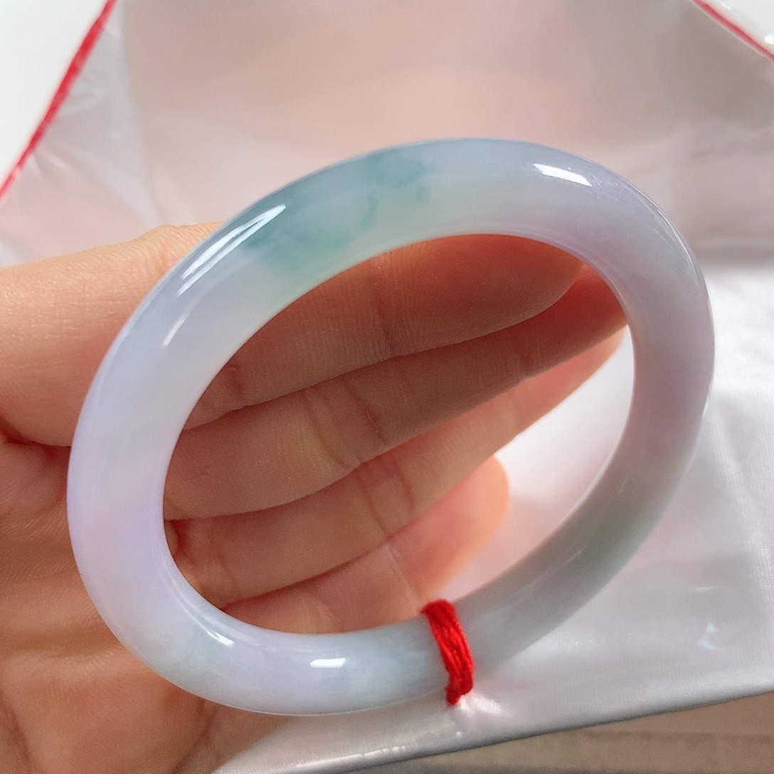 翡翠手镯未镶嵌  圆条①⑤⑤