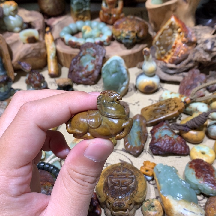 岫岩河磨玉（透闪石质玉）挂件未镶嵌