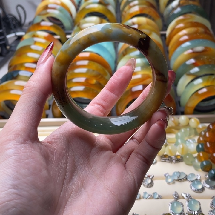 蛇纹石玉手镯未镶嵌54.6