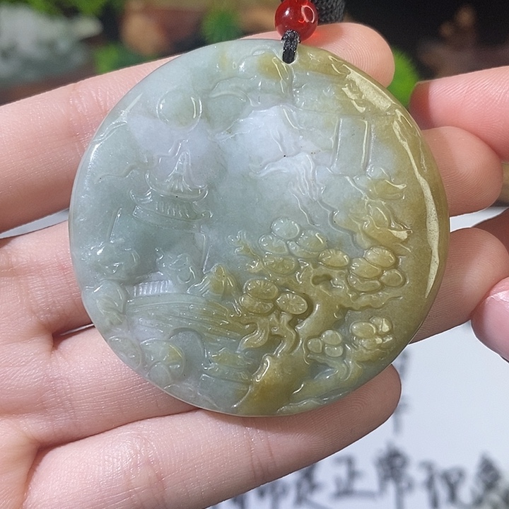 翡翠颈饰未镶嵌翡翠