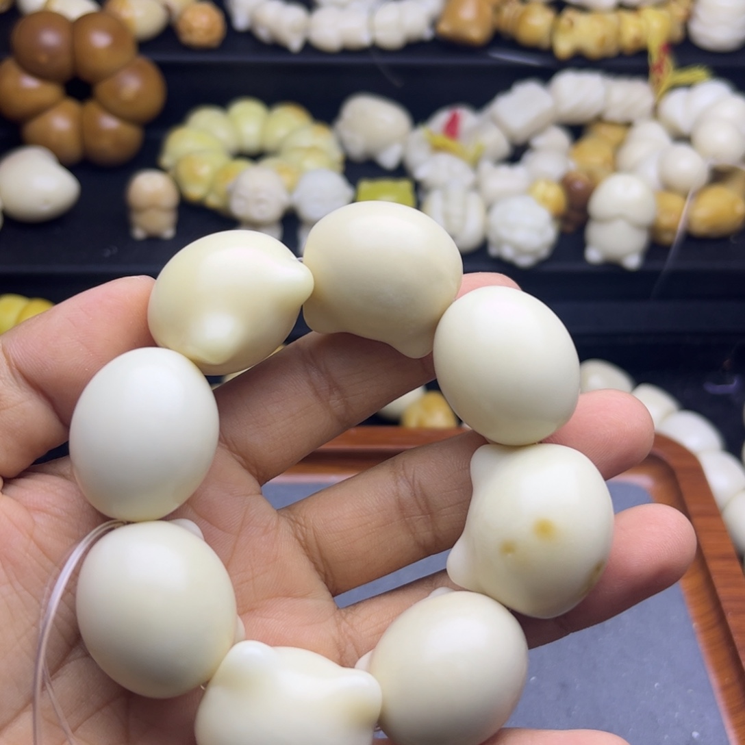 菩提根/象牙果吊坠大瑕