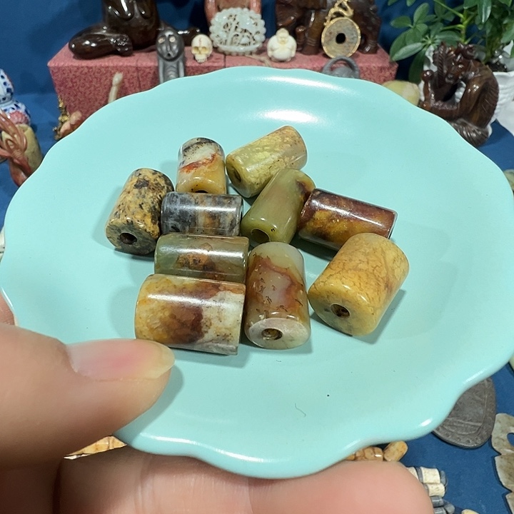 渔***张透闪石质玉未镶嵌挂件