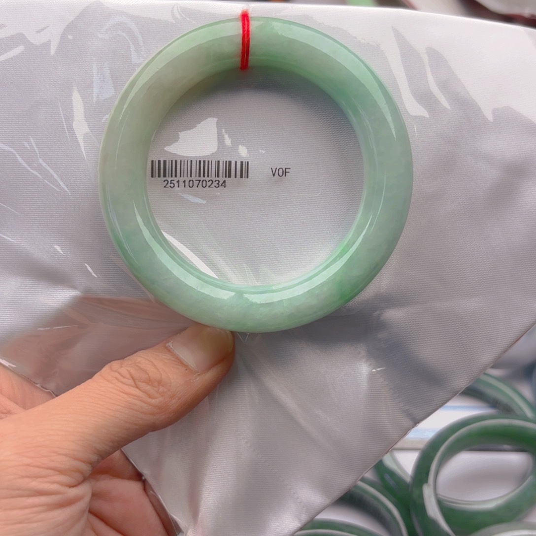 翡翠未镶嵌手镯5455x3. 49