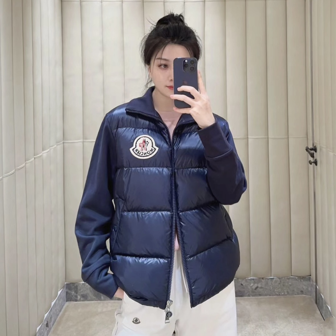 99新 MONCLER moncler藏蓝色大logo薄羽绒外套 L码 99新 GM002918