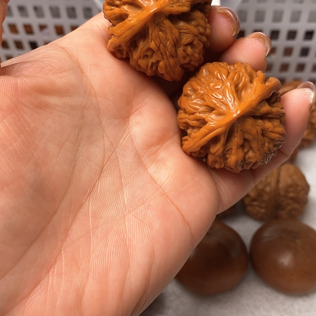 吊坠文玩核桃董*玉龙