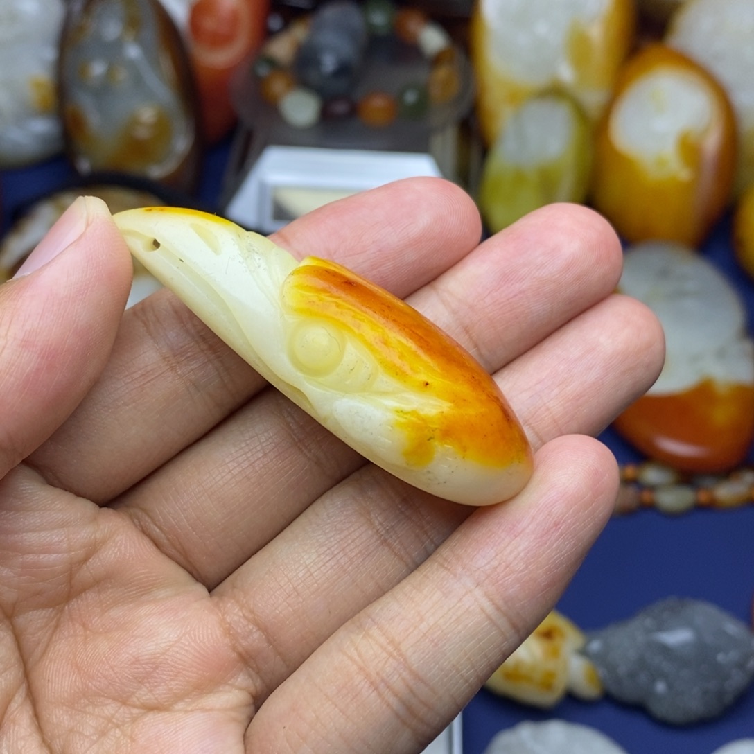 和田玉未镶嵌珠宝奇石