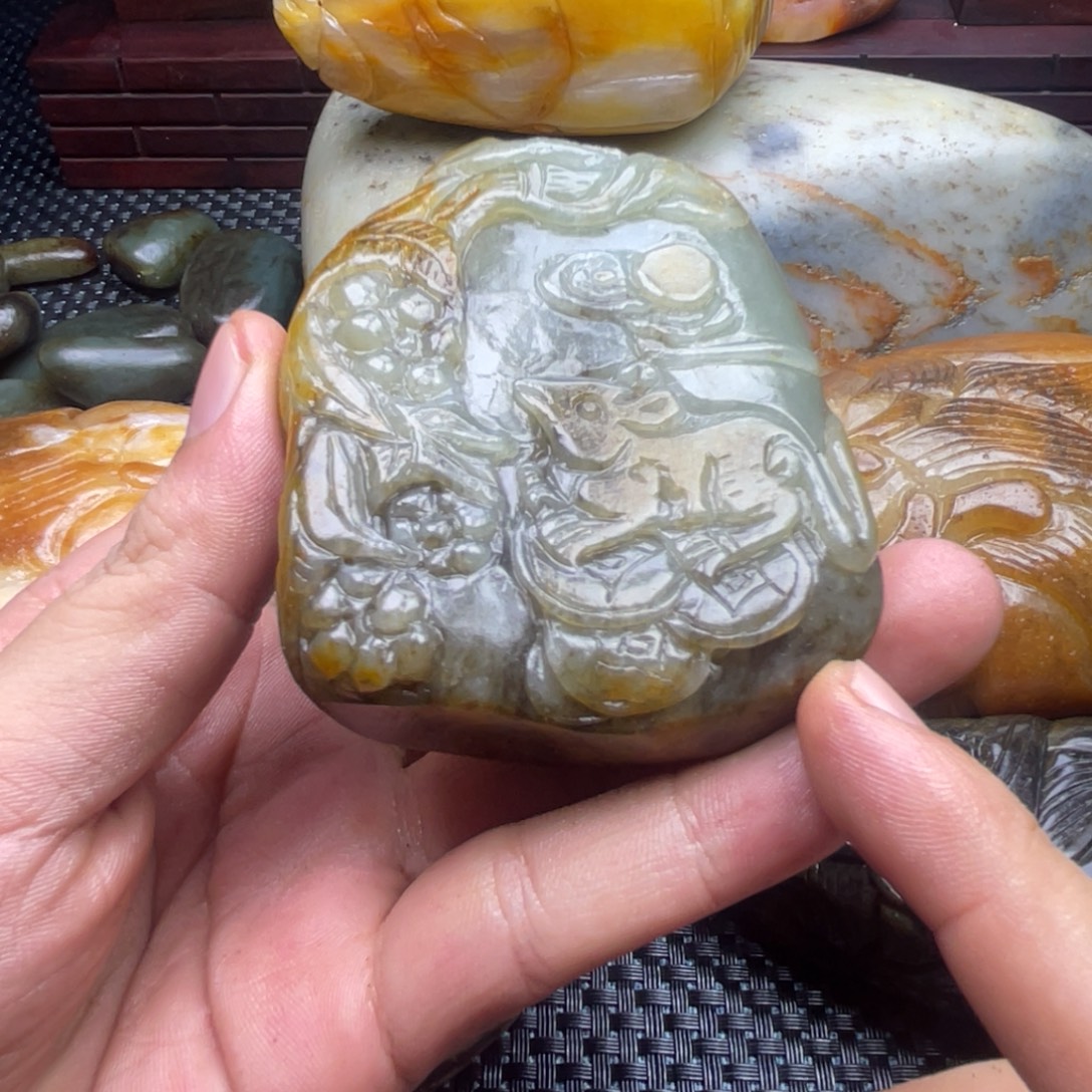 和田玉（糖玉）未镶嵌挂件