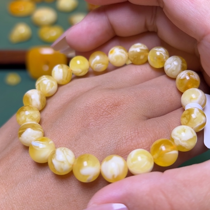 蜜蜡未镶嵌珠宝奇石