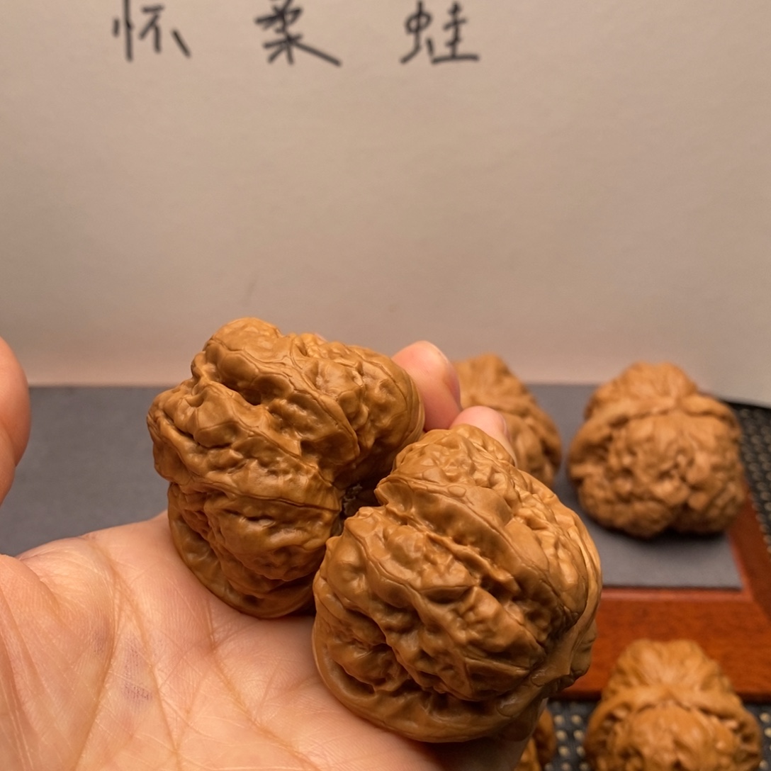 中***蟹文玩核桃把件边44左右