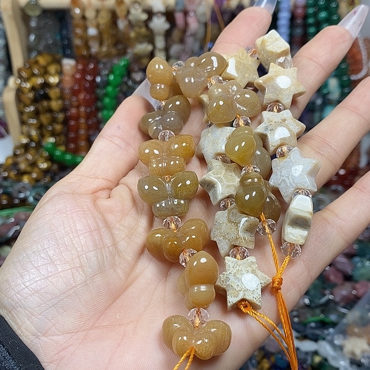 蝶***酥玛瑙/玉髓未镶嵌珠宝半成品