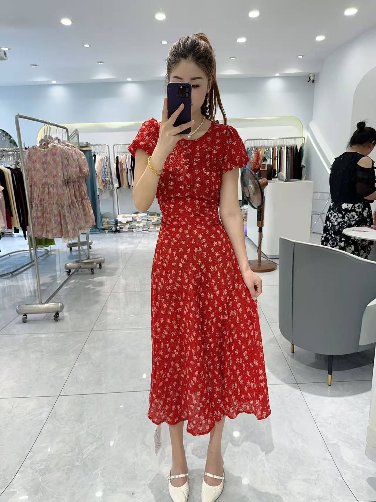 后背抽绳小心机碎花连衣裙（115CM）