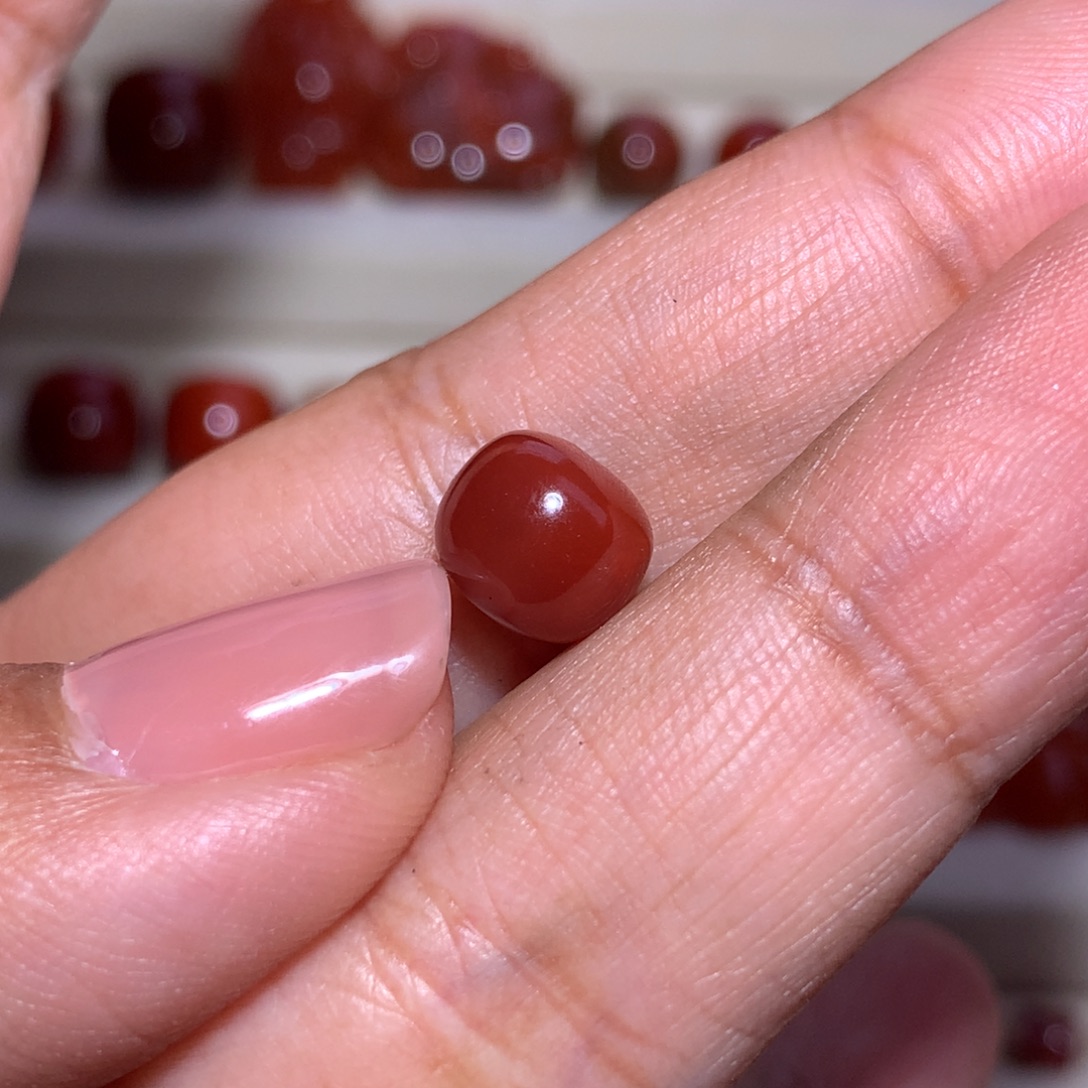 ****•南红玛瑙未镶嵌老型8.6玫红 有过渡