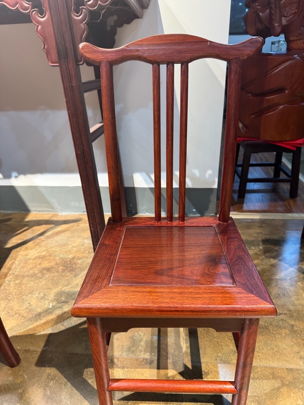 华潇红木-刺猬紫檀小官帽椅