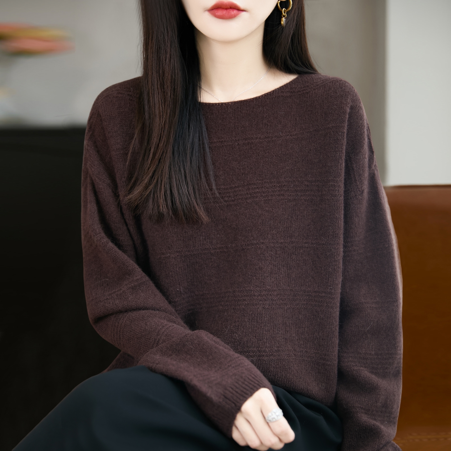 鄂尔斯市100%羊毛纯色针织打底衫女宽松大码女装上衣秋冬羊绒毛衣