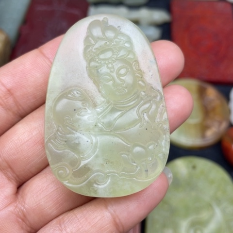 蛇纹石玉未镶嵌颈饰14