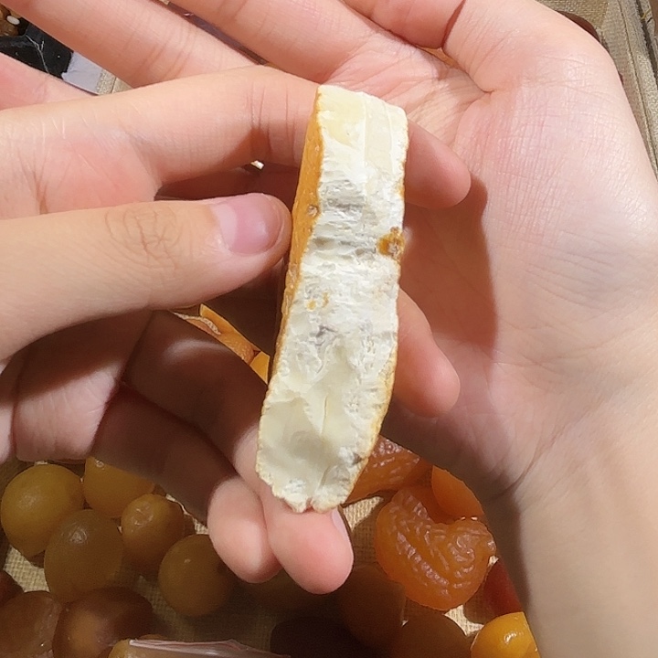 琥珀未镶嵌颈饰蜜蜡瓷白