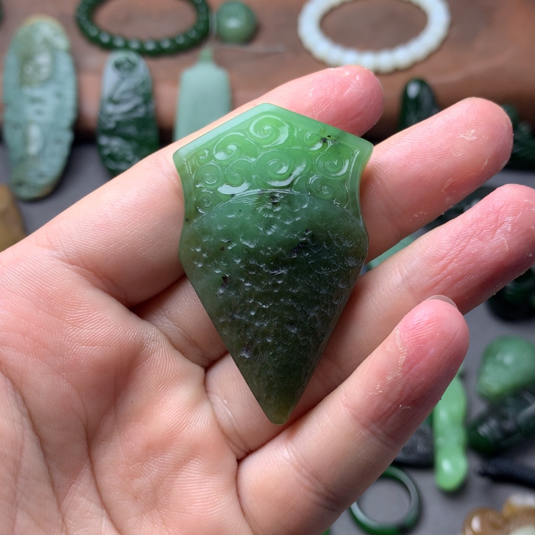 和田玉未镶嵌挂件