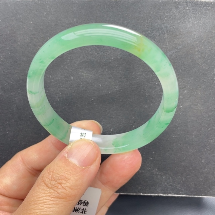 石英质玉未镶嵌手镯51/52