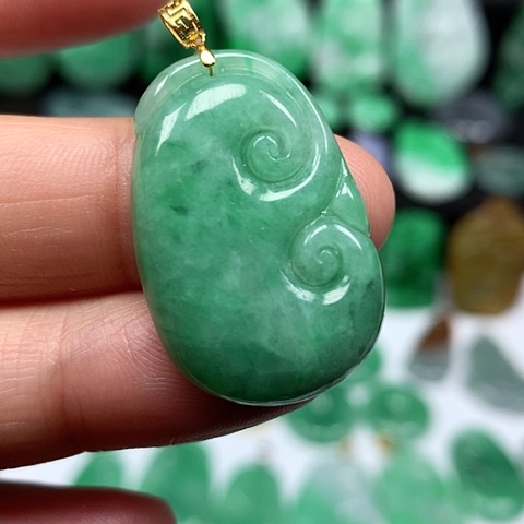 翡翠吊坠(不含链)18K金镶嵌