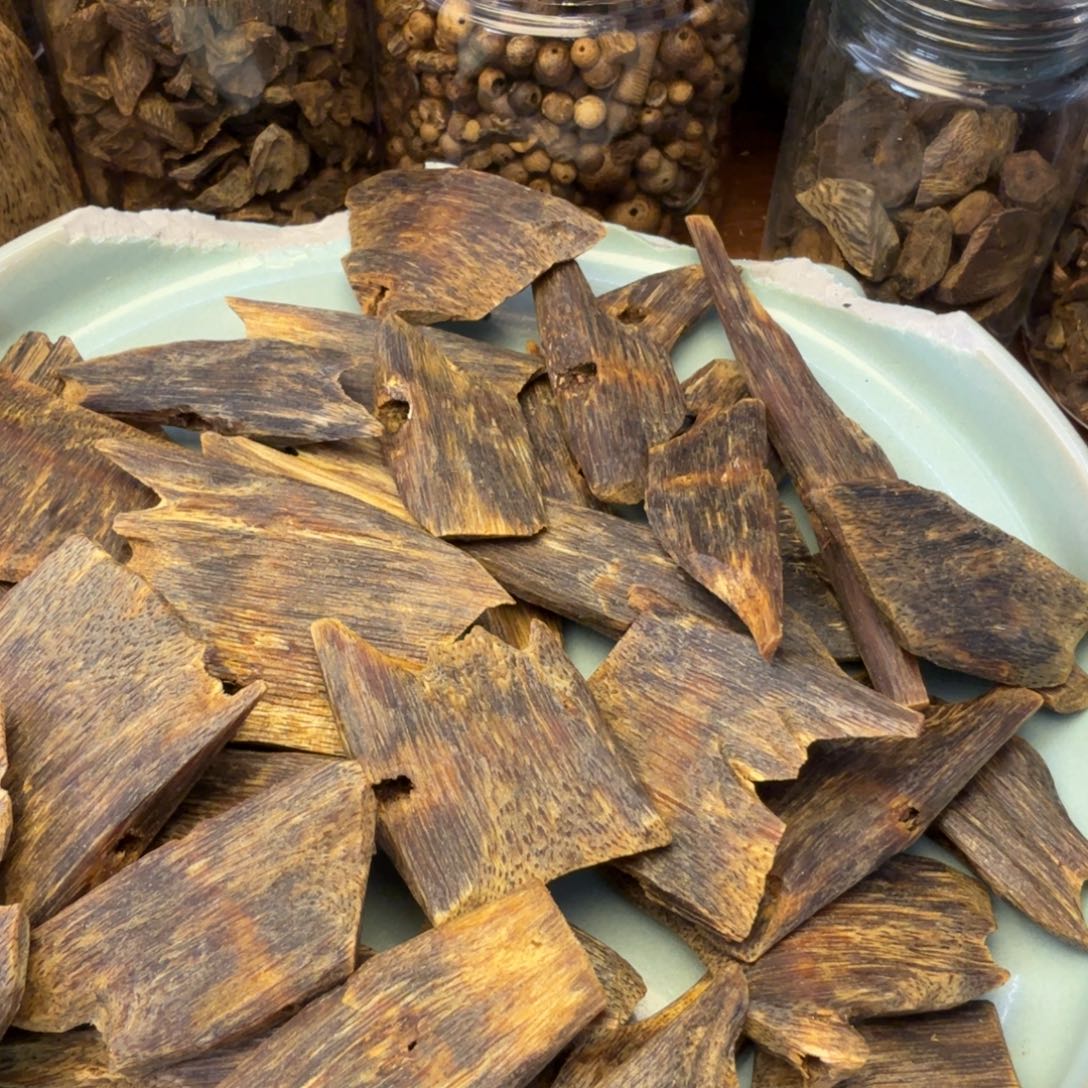 沉香沉香碎屑飞*沉水红骨凹身熏香料120g