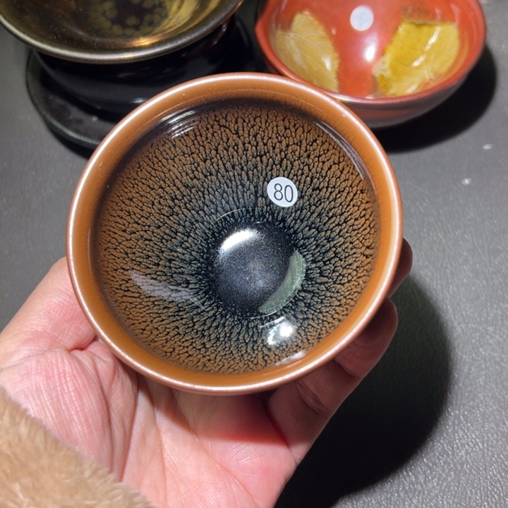 茶盏好想和她谈一下心了