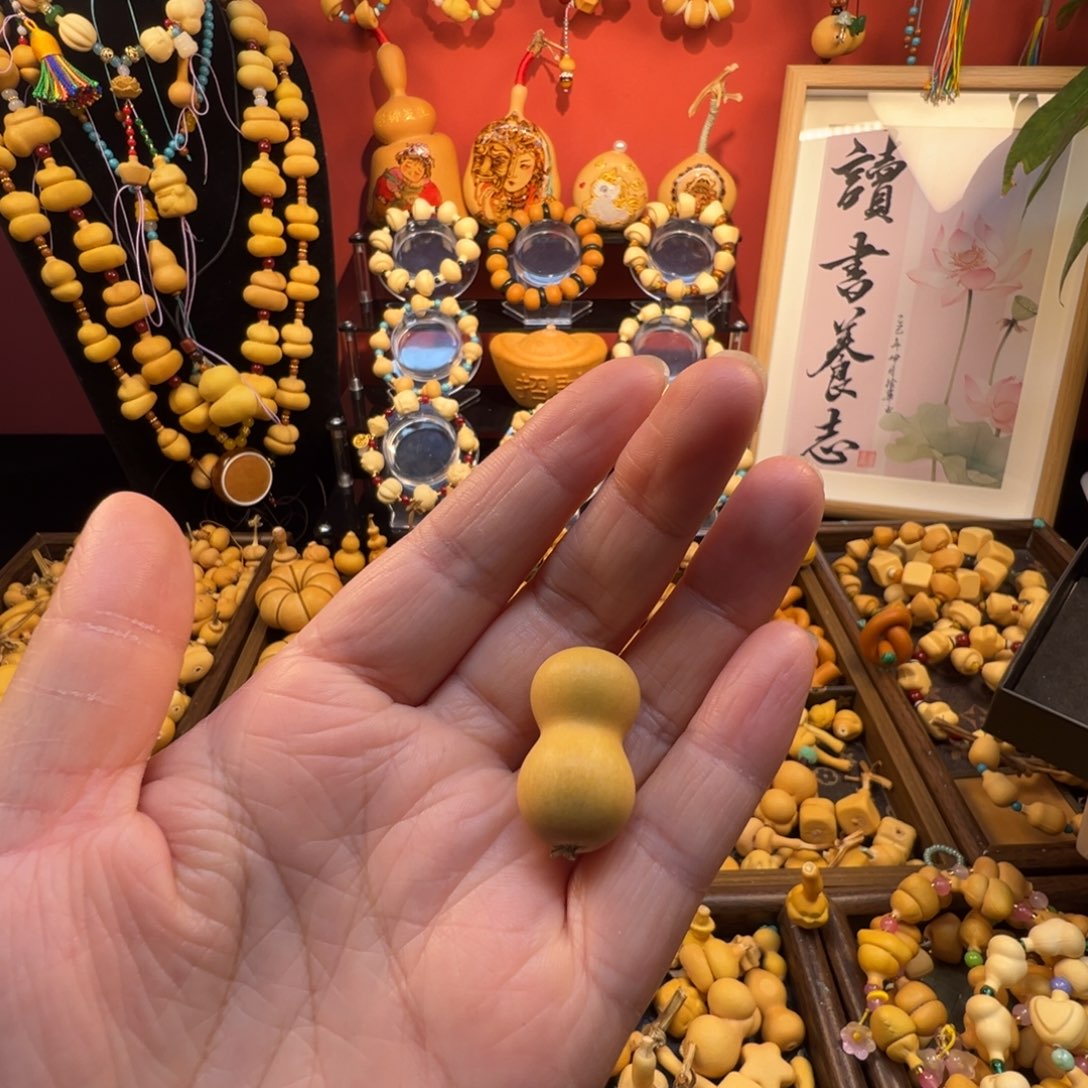 亲***亲草里金1，，，，，，，，，，，