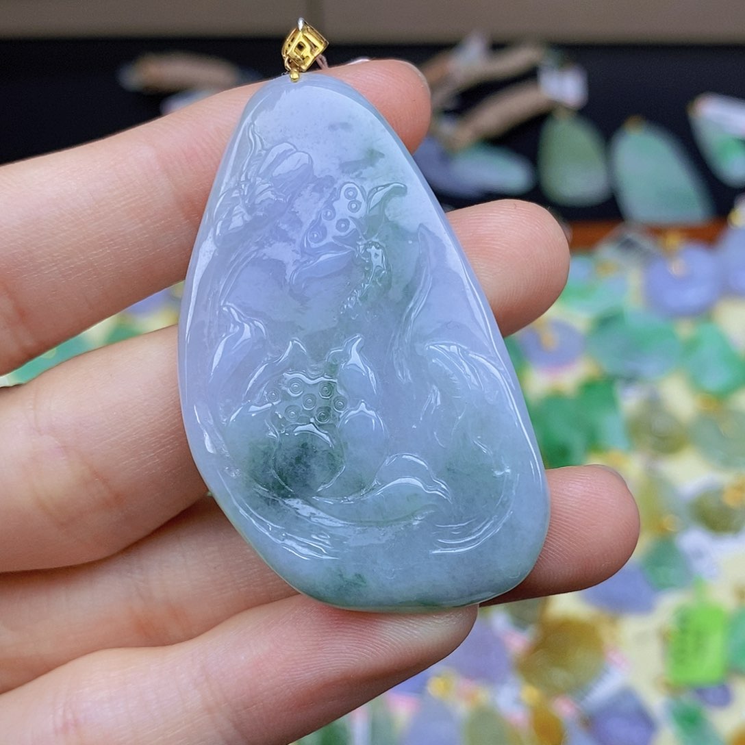 翡翠颈饰18K金镶嵌翡翠