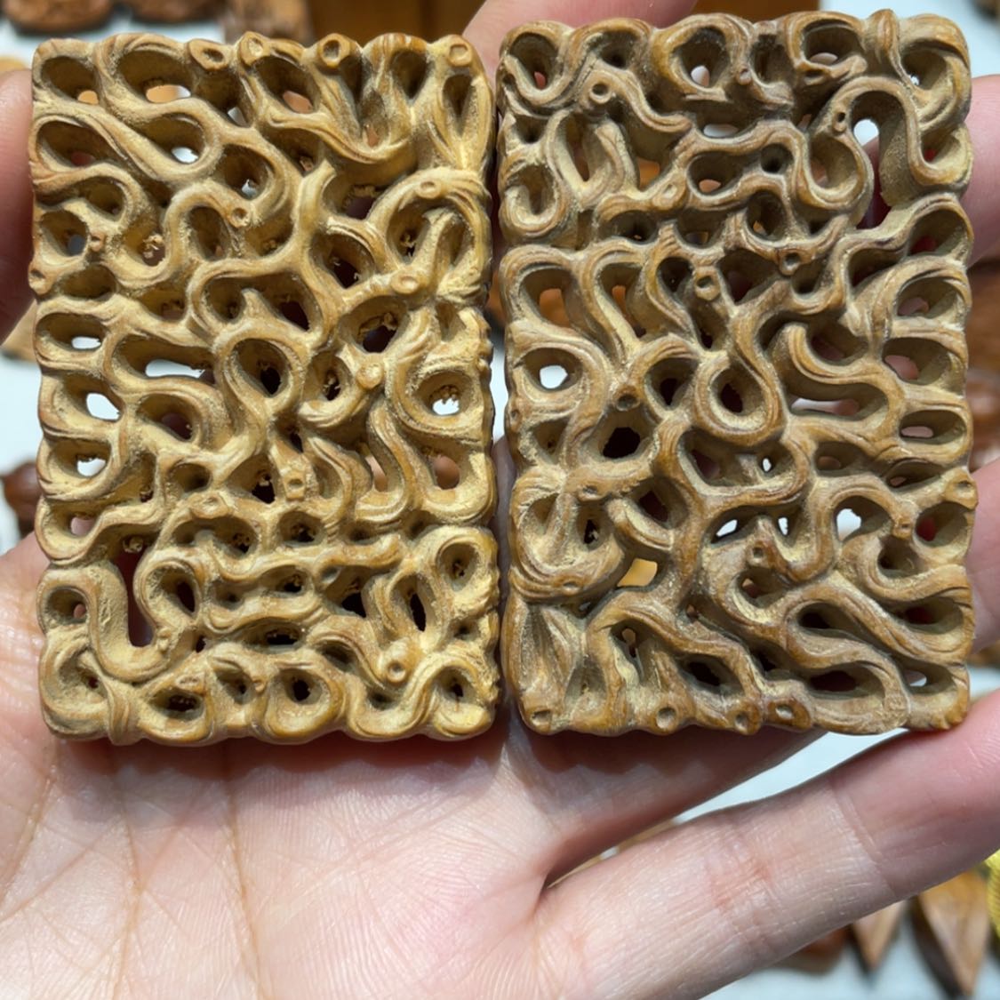 【闪购商品】檀香木吊坠呆*呆小吊坠奶香